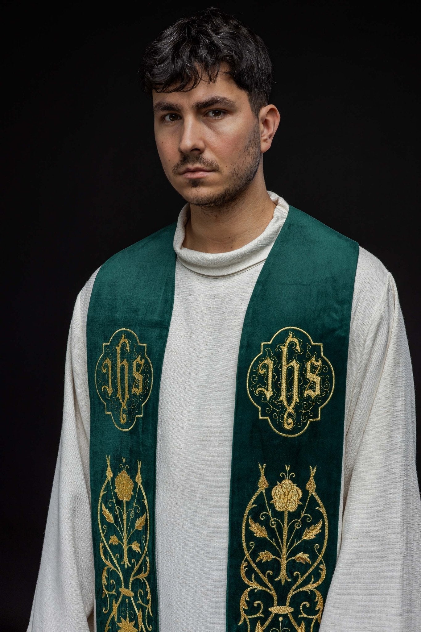 Estola bordada verde IHS