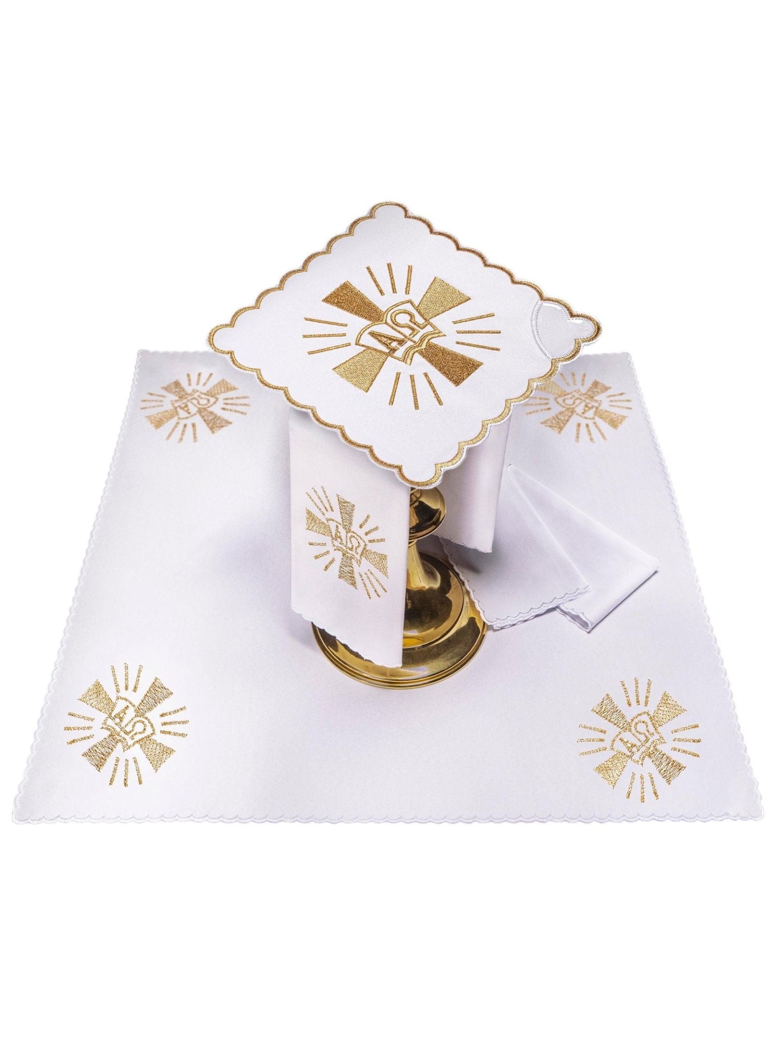 Conjunto de alfaias litúrgicas branco com bordado de Cruz e Alfa e Ômega