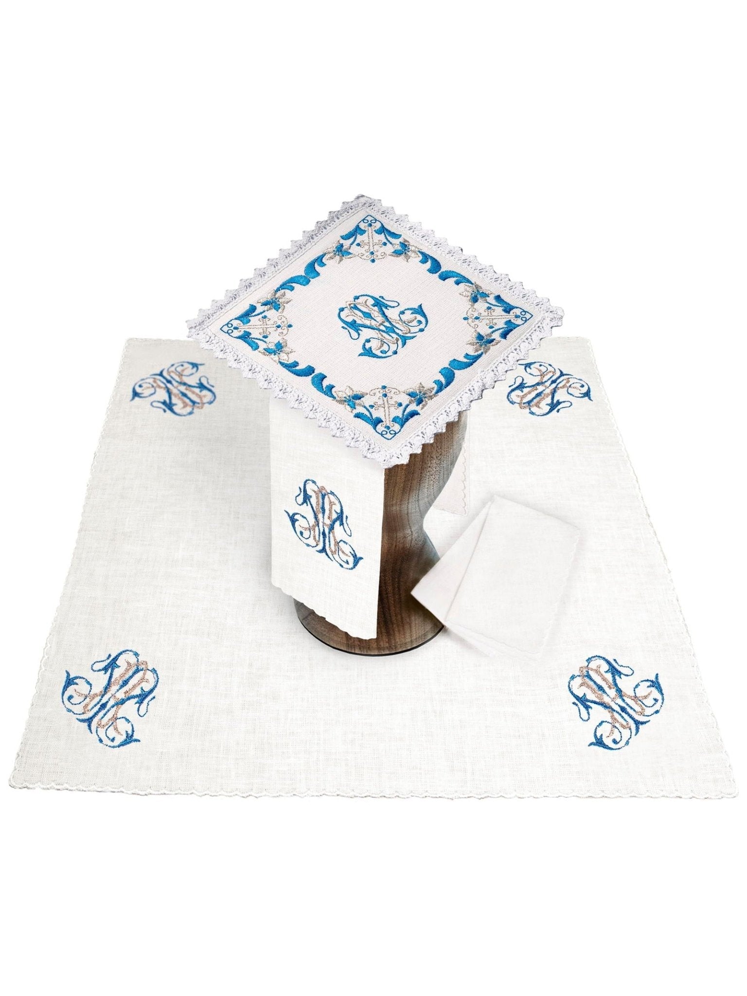 Conjunto de alfaias litúrgicas em linho com bordado mariano azul