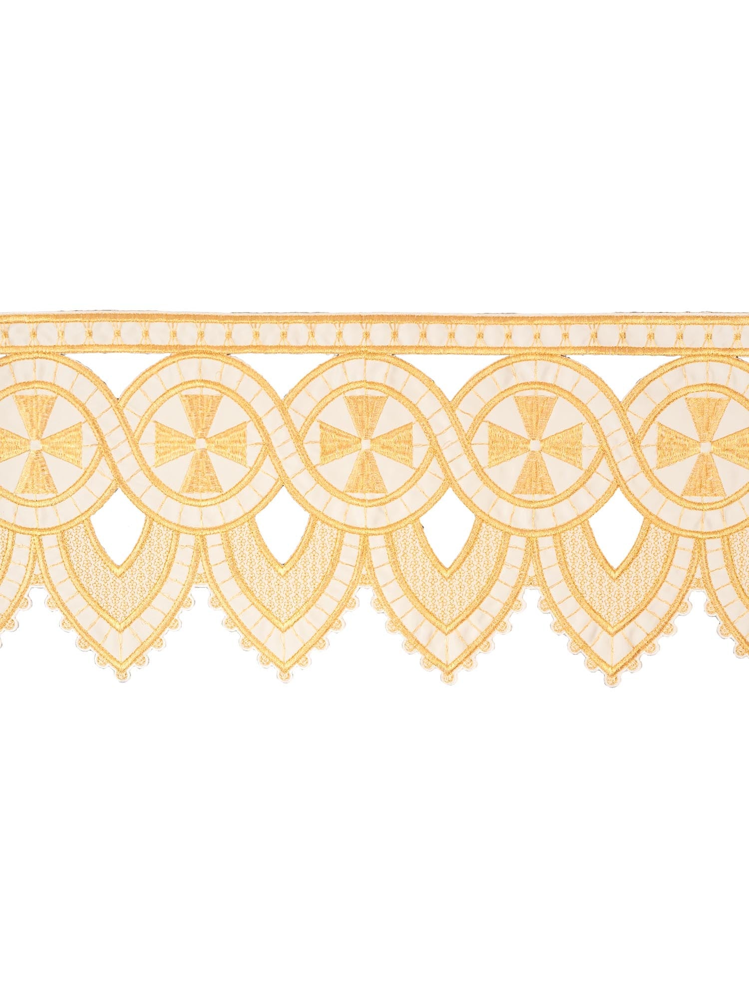 Renda creme bordada para toalha de altar com cruz